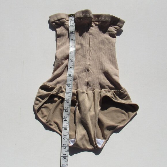 Assets Red Hot Label by Spanx High-Waisted Tan/Beige Brief Panty Shapewear Size2 - Picture 9 of 13